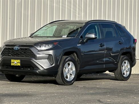 Used 2020 Toyota RAV4 LE image 9