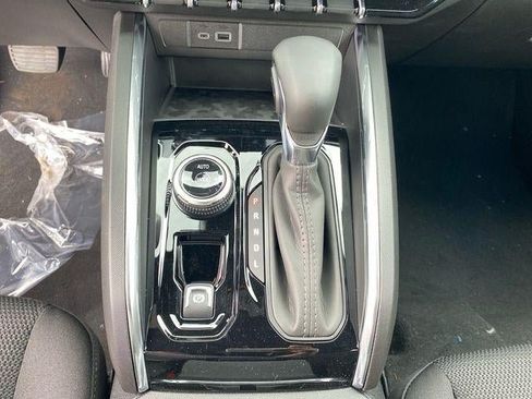 New 2026 GMC Canyon Elevation AWD/4WD image 12