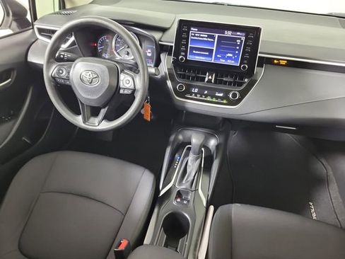 Used 2020 Toyota Corolla LE FWD image 15