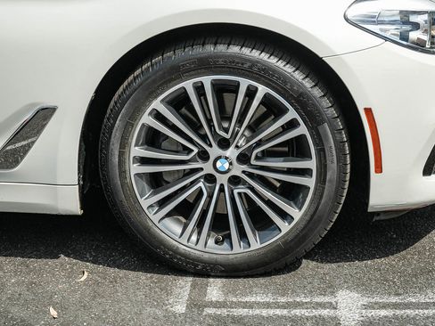 Used 2018 BMW 540i RWD image 10
