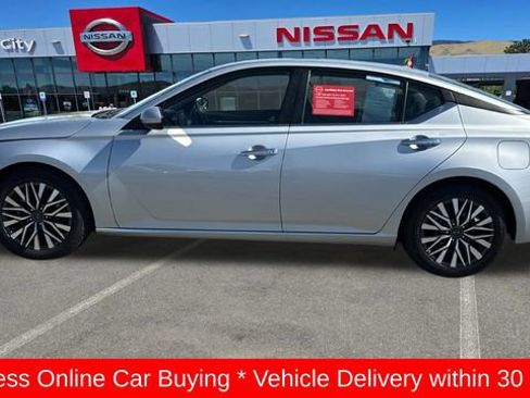 Used 2023 Nissan Altima 2.5 SV FWD image 6