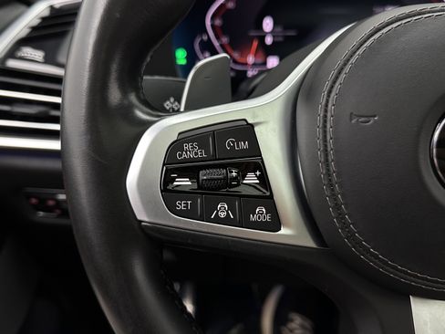 Used 2019 BMW X5 xDrive50i w/ M Sport Package AWD/4WD image 22