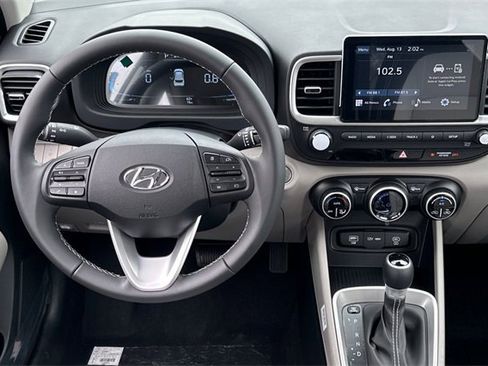 New 2025 Hyundai Venue SEL image 11