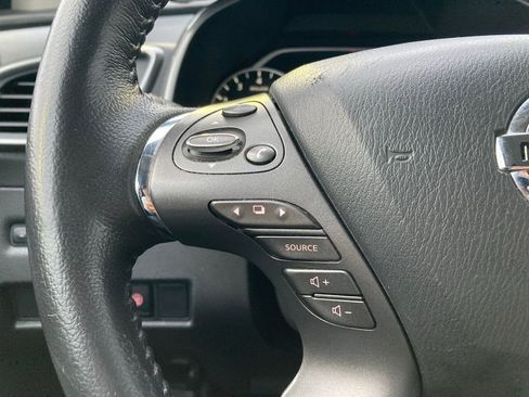 Used 2022 Nissan Murano SV w/ SV Midnight Edition Package FWD image 15