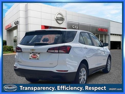 Used 2024 Chevrolet Equinox LS w/ Driver Confidence II Package AWD/4WD image 5