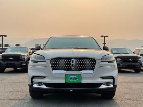 Used 2020 Lincoln Aviator Reserve w/ Equipment Group 201A image 5