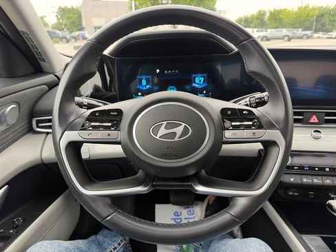 Used 2024 Hyundai Elantra Limited FWD image 18