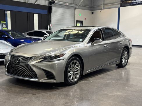 Used 2018 Lexus LS 500 w/ Accessory Package (Z2) RWD image 8