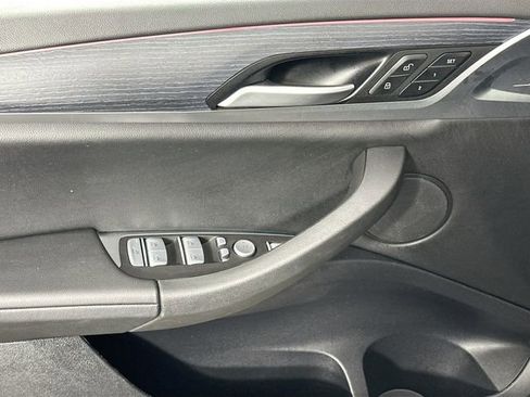 Used 2025 BMW X4 xDrive30i image 25