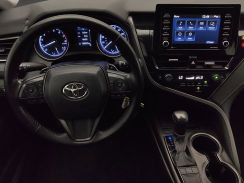 Used 2022 Toyota Camry SE FWD image 22