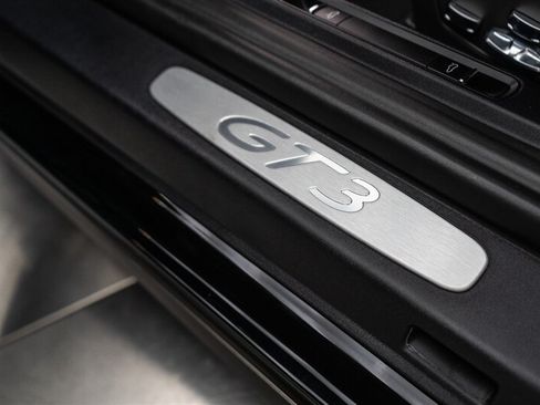 Used 2015 Porsche 911 GT3 RWD image 39