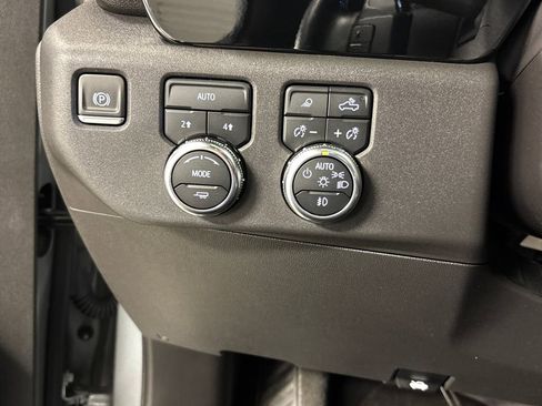 Used 2024 GMC Sierra 1500 SLT w/ SLT Convenience Package image 34