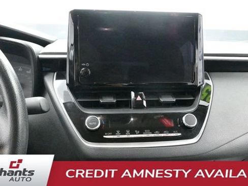 Used 2025 Toyota Corolla LE FWD image 15