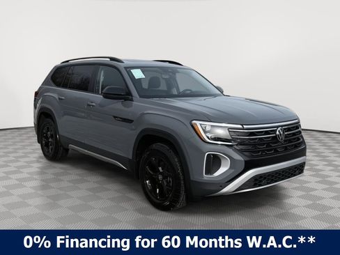 New 2026 Volkswagen Atlas Peak Edition image 1