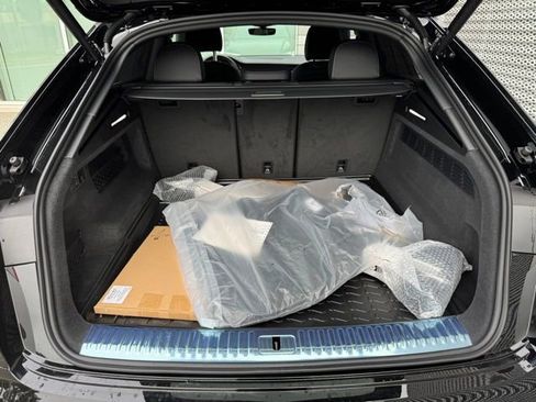 New 2026 Audi Q8 Premium Plus image 17