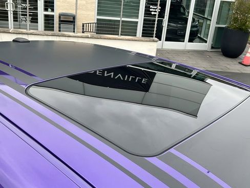 Used 2018 Dodge Challenger R/T image 17