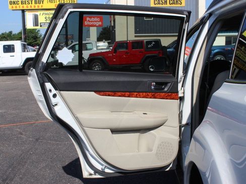 Used 2012 Subaru Outback 2.5i Limited AWD/4WD image 15