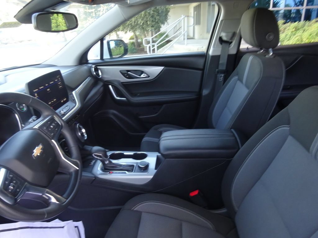 Certified 2023 Chevrolet Blazer LT w/ Convenience Package FWD image 12