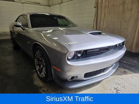 Used 2015 Dodge Challenger SRT w/ Technology Group RWD image 4