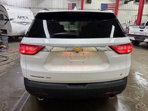 Used 2023 Chevrolet Traverse LT image 24