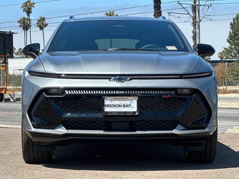 New 2025 Chevrolet Equinox EV RS image 9