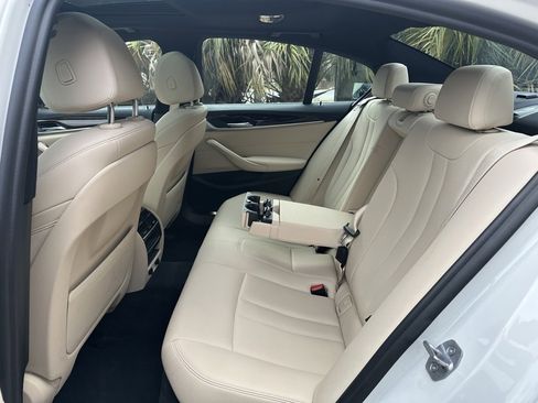 Used 2019 BMW 530i xDrive w/ Convenience Package image 39