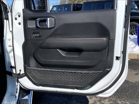 Used 2025 Jeep Wrangler Sahara w/ Safety Group image 20