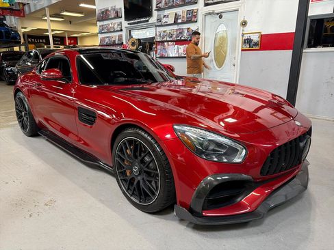 Used 2018 Mercedes-Benz AMG GT S image 3