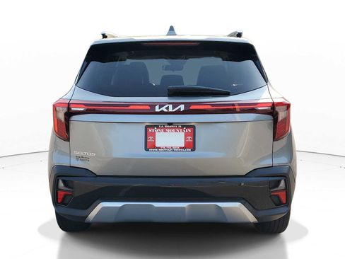 Used 2025 Kia Seltos S FWD image 5