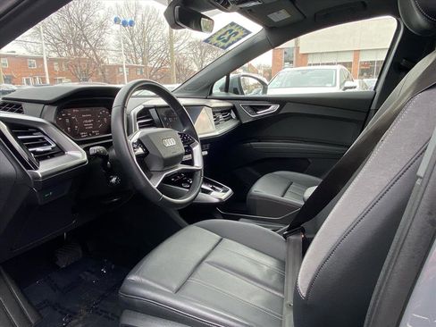 Used 2023 Audi Q4 e-tron Premium Plus w/ Premium Plus image 11