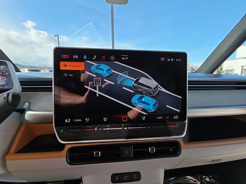 New 2025 Volkswagen ID. Buzz 1st Edition image 16