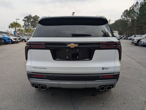 New 2026 Chevrolet Traverse LT image 5