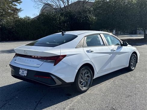 New 2026 Hyundai Elantra Blue image 7