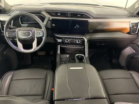 Used 2024 GMC Sierra 2500 Denali w/ Denali Reserve Package AWD/4WD image 3