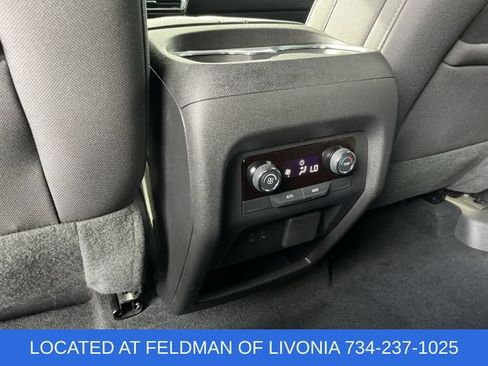 Used 2025 Chevrolet Traverse LT w/ Midnight/Sport Edition AWD/4WD image 21