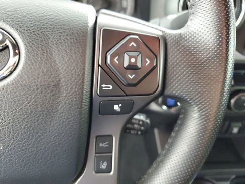 Used 2021 Toyota Tacoma TRD Off-Road image 23