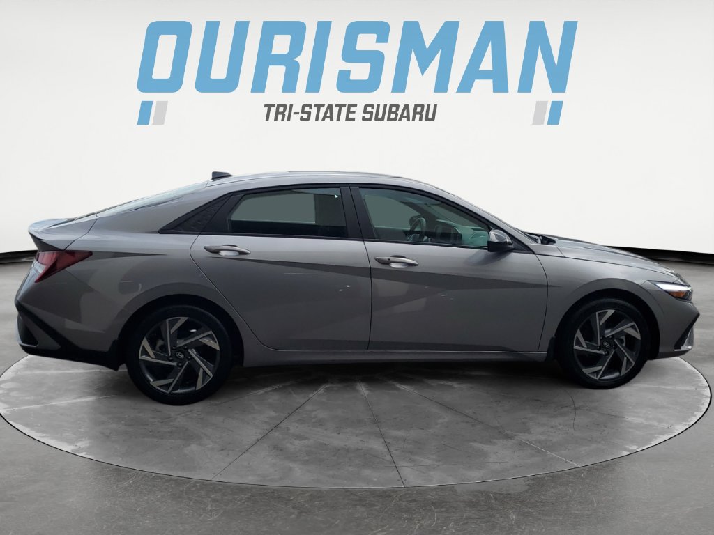 Used 2025 Hyundai Elantra Sport FWD image 7