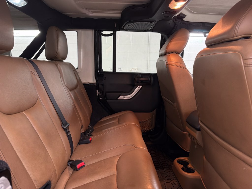 Used 2015 Jeep Wrangler Unlimited Sahara AWD/4WD image 25