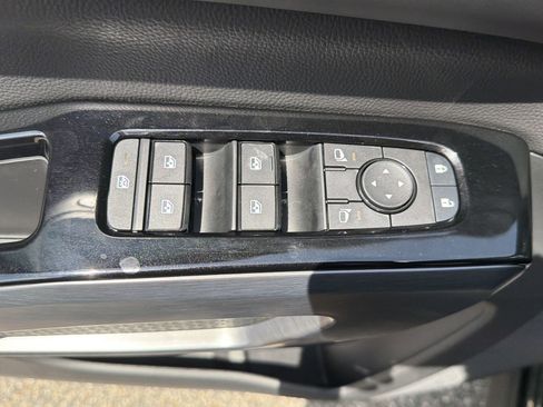 New 2026 Nissan Pathfinder SL FWD image 19