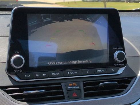 Used 2025 Nissan Altima 2.5 SR FWD image 26