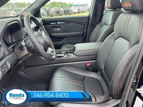 New 2026 Honda Pilot TrailSport image 7