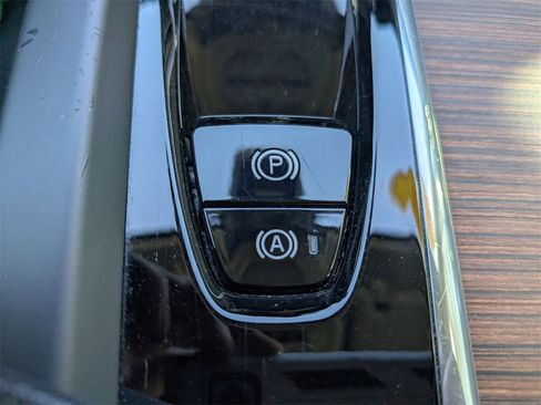 Used 2024 Volvo S60 B5 Plus image 38