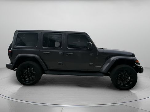 Used 2021 Jeep Wrangler Unlimited Sahara image 32