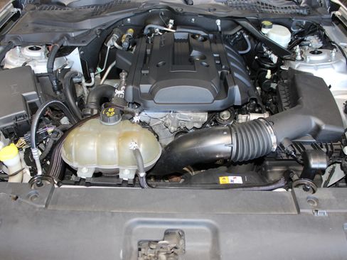 Used 2016 Ford Mustang Premium RWD image 43