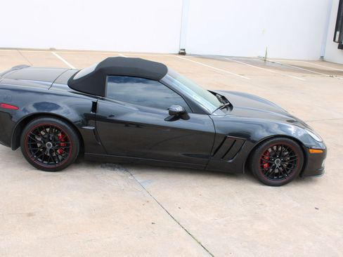 Used 2012 Chevrolet Corvette Grand Sport w/ 4LT Preferred Equipment Group RWD image 35