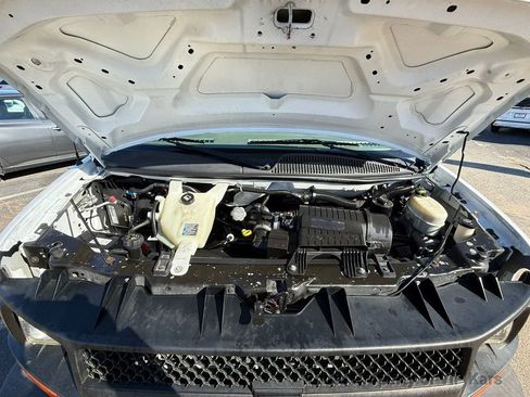 Used 2017 Chevrolet Express 2500 image 22