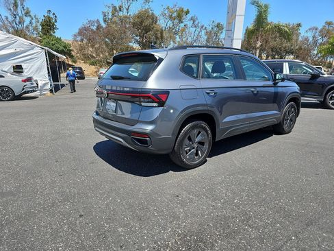 Used 2026 Volkswagen Taos S FWD image 5