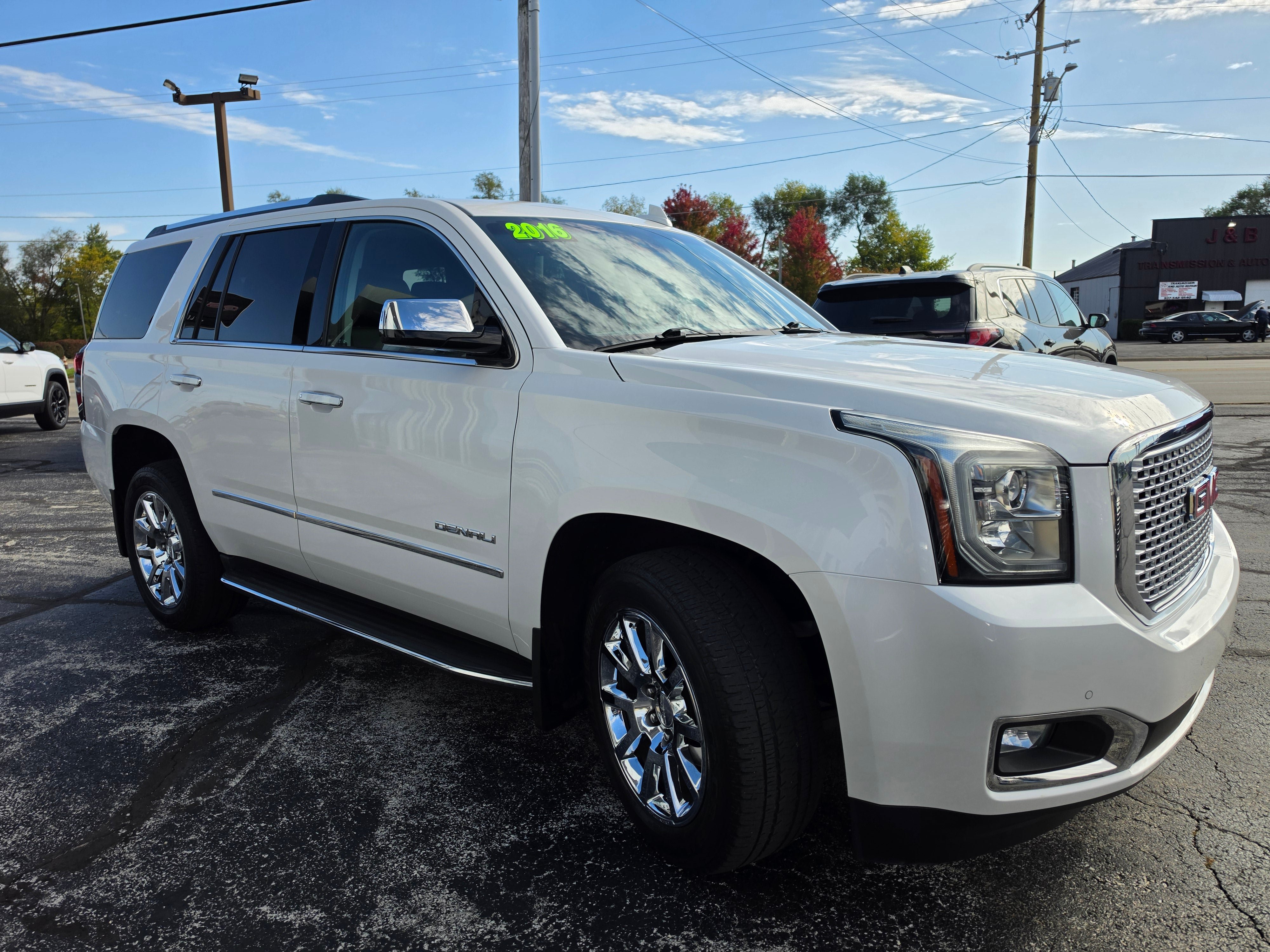 Used 2016 GMC Yukon Denali AWD/4WD image 3