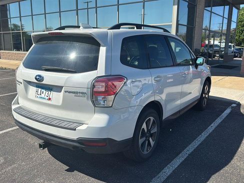 Used 2017 Subaru Forester 2.5i Premium w/ All-Weather Package AWD/4WD image 5