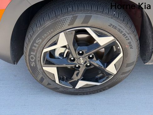 New 2026 Kia Seltos S FWD image 8